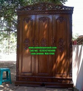 Lemari Pakaian Rahwana