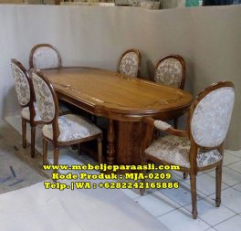 Set Meja Makan Salina Oval,Jual Set Meja Makan Salina Oval,Harga Set Meja Makan Salina Oval,Model Set Meja Makan Salina Oval,Set Meja Makan Salina,meja makan salina,Set Meja Makan Salina Oval kayu jati,Set Meja Makan Salina Bundar ,Kursi Makan Bundar,mebel jepara asli,Set Meja Makan Salina Oval Murah,Set Meja Makan Salina Oval Jati Jepara