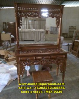 Meja Rias Altar Jati Jepara