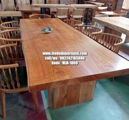 meja jati kayu utuh