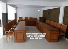 meja rapat kantor