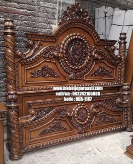 dipan pilar ukir klasik